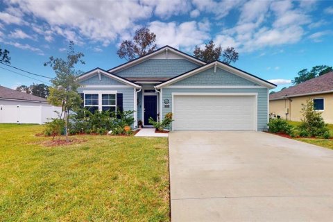 House in Palm Coast, Florida 4 bedrooms, 173.08 sq.m. № 1657451 - photo 1