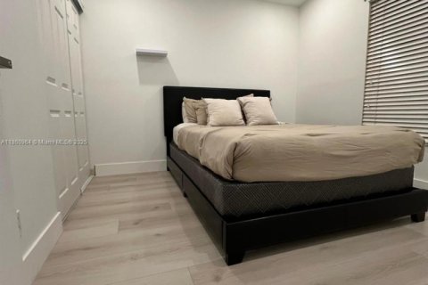 Купить виллу или дом в Санрайз, Флорида 3 спальни, 107.77м2, № 2022801 - фото 4