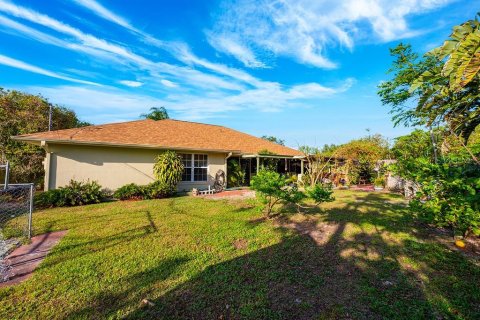 House in Deltona, Florida 3 bedrooms, 154.5 sq.m. № 1631168 - photo 29