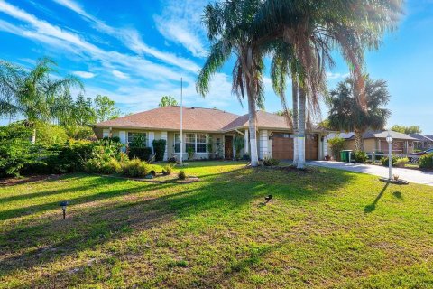 House in Deltona, Florida 3 bedrooms, 154.5 sq.m. № 1631168 - photo 28
