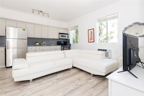 Condominio en alquiler en Miami Beach, Florida, 1 dormitorio, 55.46 m2 № 2030971 - foto 5