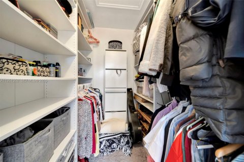 Townhouse in Hollywood, Florida 2 bedrooms, 118.73 sq.m. № 2007286 - photo 30