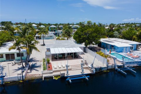 House in Tavernier, Florida 3 bedrooms, 126.35 sq.m. № 1892226 - photo 17