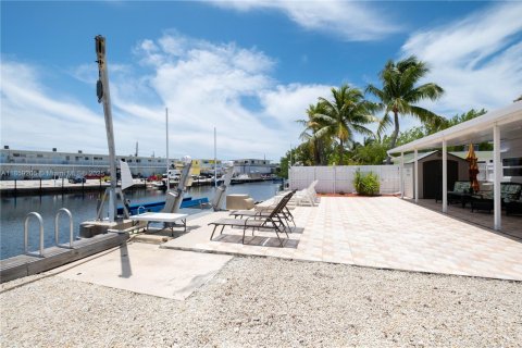 House in Tavernier, Florida 3 bedrooms, 126.35 sq.m. № 1892226 - photo 16