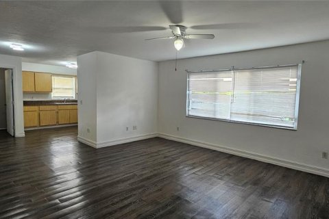 Apartment in Cape Coral, Florida 2 bedrooms, 93.65 sq.m. № 2205410 - photo 5