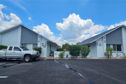 Apartment in Cape Coral, Florida 2 bedrooms, 93.65 sq.m. № 2205410