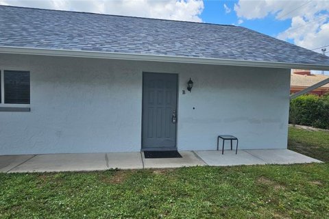 Apartment in Cape Coral, Florida 2 bedrooms, 93.65 sq.m. № 2205410 - photo 4