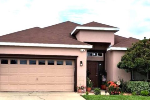 Casa en alquiler en Winter Haven, Florida, 4 dormitorios, 172.61 m2 № 1881108 - foto 1