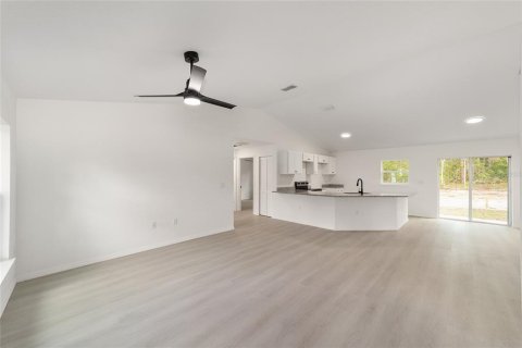 House in Dunnellon, Florida 3 bedrooms, 129.51 sq.m. № 1825371 - photo 15