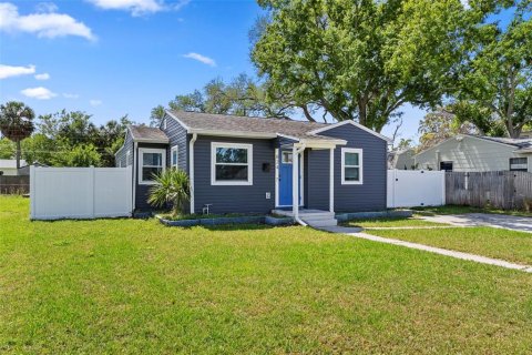 Villa ou maison à Saint Petersburg, Floride 3 chambres, 117.8 m2 № 2415053