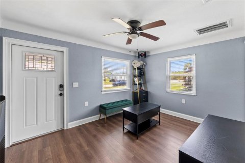 Villa ou maison à vendre à Saint Petersburg, Floride: 3 chambres, 117.8 m2 № 2415053 - photo 3