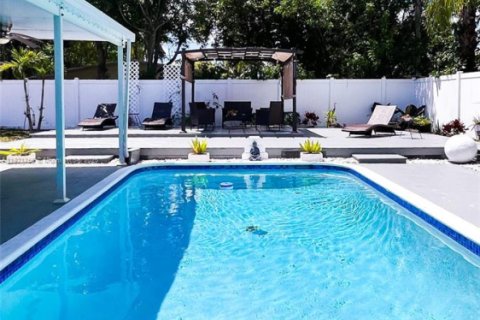 Villa ou maison à vendre à Lauderdale Lakes, Floride: 3 chambres, 120.77 m2 № 1975649 - photo 2