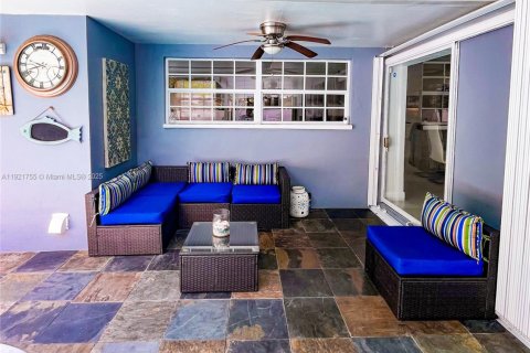 Villa ou maison à vendre à Lauderdale Lakes, Floride: 3 chambres, 120.77 m2 № 1975649 - photo 27