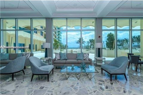 Condominio en alquiler en Hollywood, Florida, 1 dormitorio, 69.21 m2 № 2011656 - foto 4