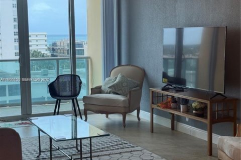 Condominio en alquiler en Hollywood, Florida, 1 dormitorio, 69.21 m2 № 2011656 - foto 14