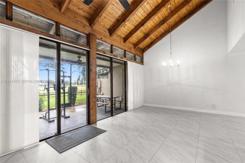 Touwnhouse à louer à Pembroke Pines, Floride: 3 chambres, 156.63 m2 № 2075302 - photo 8