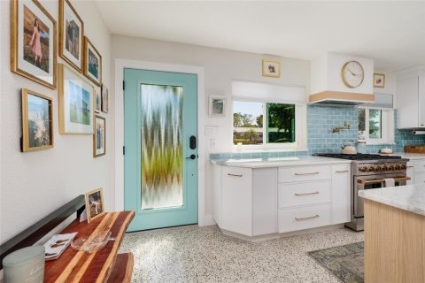 Casa en venta en Saint Petersburg, Florida, 3 dormitorios, 131.09 m2 № 2120671 - foto 4
