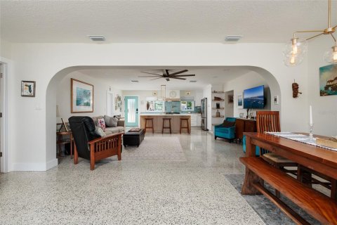 Casa en venta en Saint Petersburg, Florida, 3 dormitorios, 131.09 m2 № 2120671 - foto 7