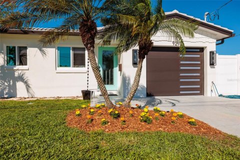 Casa en Saint Petersburg, Florida 3 dormitorios, 131.09 m2 № 2120671