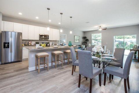 Casa en venta en Orlando, Florida, 4 dormitorios, 176.51 m2 № 1913315 - foto 4