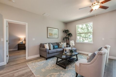 Casa en venta en Orlando, Florida, 4 dormitorios, 176.51 m2 № 1913315 - foto 13