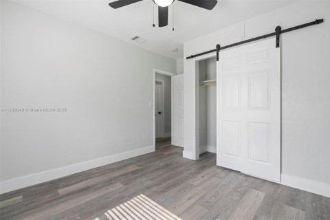 House in Miami Gardens, Florida 3 bedrooms, 80.27 sq.m. № 1830550 - photo 24