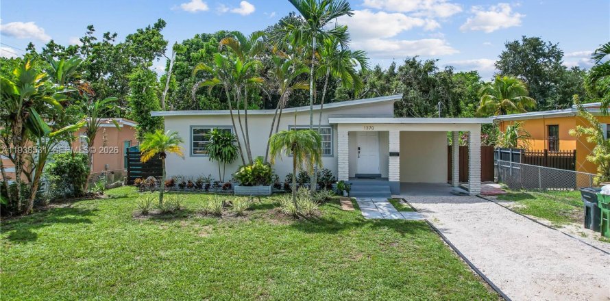 Villa ou maison à North Miami, Floride 2 chambres, 113.34 m2 № 1997523
