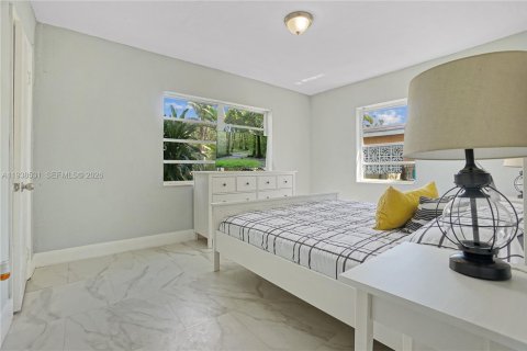Villa ou maison à louer à North Miami, Floride: 2 chambres, 113.34 m2 № 1997523 - photo 12