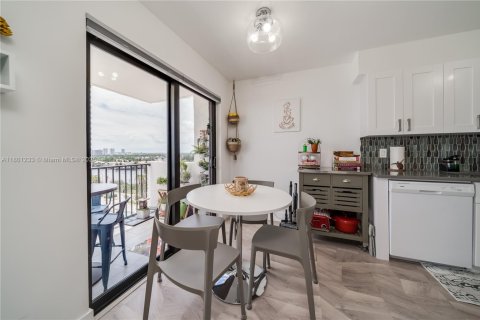 Copropriété à vendre à Hollywood, Floride: 2 chambres, 145.86 m2 № 1683421 - photo 14