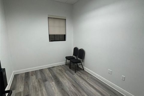 Immobilier commercial à louer à Winter Garden, Floride: 1486.44 m2 № 1800538 - photo 10