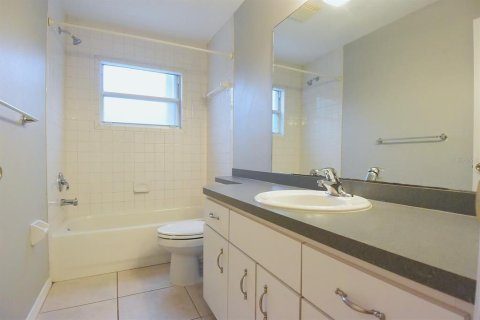 Villa ou maison à vendre à Tarpon Springs, Floride: 3 chambres, 139.17 m2 № 2289948 - photo 22