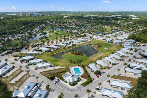 Commercial property in Port St. Lucie, Florida № 2169583 - photo 4