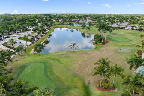 Commercial property in Port St. Lucie, Florida № 2169583