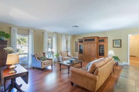 Casa en venta en Palmetto Bay, Florida, 4 dormitorios, 247.4 m2 № 1485865 - foto 9