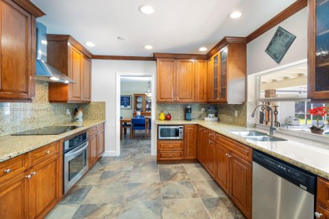 Casa en venta en Palmetto Bay, Florida, 4 dormitorios, 247.4 m2 № 1485865 - foto 16