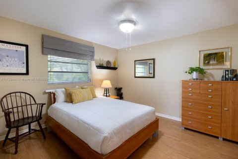 Casa en venta en Palmetto Bay, Florida, 4 dormitorios, 247.4 m2 № 1485865 - foto 28