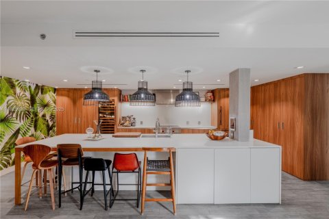 Купить кондоминиум в Майами-Бич, Флорида 3 спальни, 196.95м2, № 1984424 - фото 2