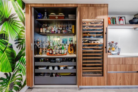 Купить кондоминиум в Майами-Бич, Флорида 3 спальни, 196.95м2, № 1984424 - фото 15