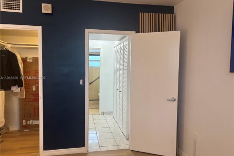 Снять в аренду кондоминиум в Майами-Бич, Флорида 1 спальня, 67.82м2, № 2004685 - фото 10