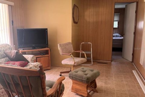 Apartment in Zephyrhills, Florida 3 bedrooms, 151.06 sq.m. № 1918471 - photo 9