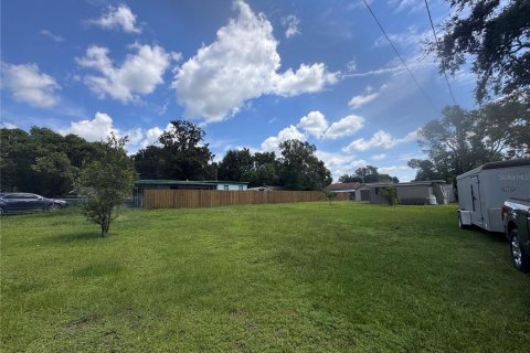 Apartment in Zephyrhills, Florida 3 bedrooms, 151.06 sq.m. № 1918471 - photo 2