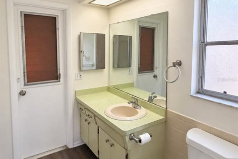 House in Palm Harbor, Florida 2 bedrooms, 144.46 sq.m. № 2379474 - photo 8