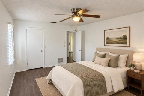 House in Palm Harbor, Florida 2 bedrooms, 144.46 sq.m. № 2379474 - photo 10