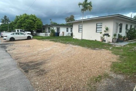 Commercial property in Fort Lauderdale, Florida 102.56 sq.m. № 1925693 - photo 6