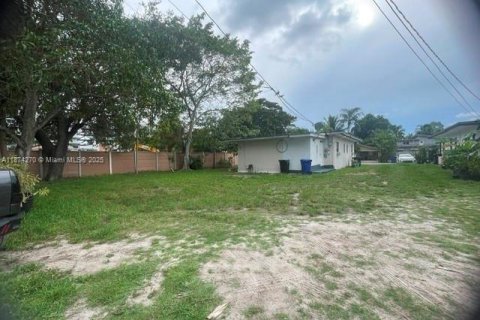 Commercial property in Fort Lauderdale, Florida 102.56 sq.m. № 1925693 - photo 5