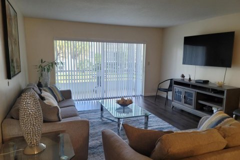 Condominio en Lauderhill, Florida, 2 dormitorios  № 2270436