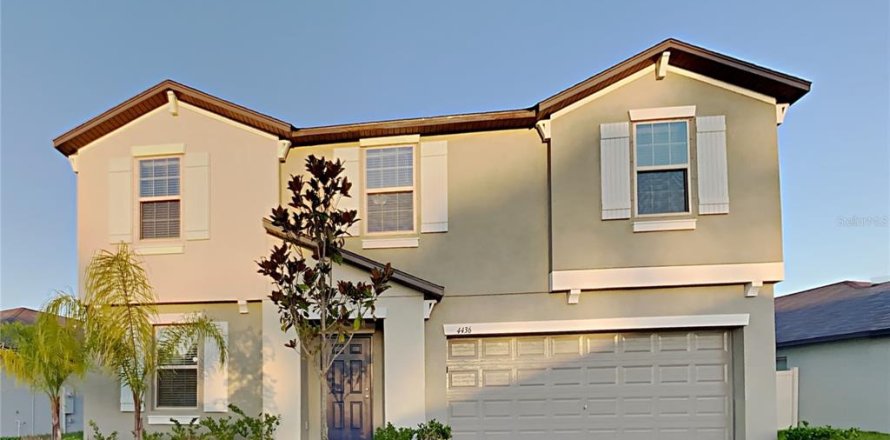House in Sun City Center, Florida 5 bedrooms, 273.97 sq.m. № 2196901