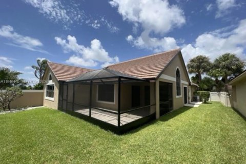Villa ou maison à vendre à Boynton Beach, Floride: 2 chambres, 140.84 m2 № 2054181 - photo 2
