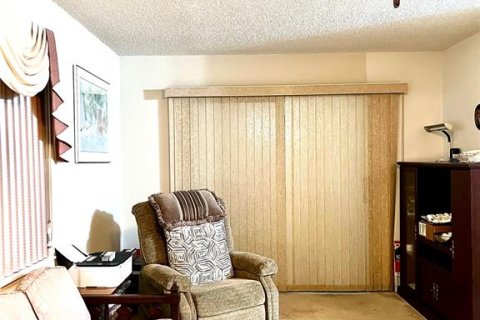 Casa en venta en Deltona, Florida, 3 dormitorios, 157.56 m2 № 2156363 - foto 20