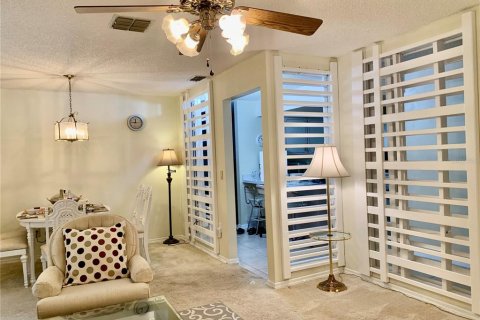 Casa en venta en Deltona, Florida, 3 dormitorios, 157.56 m2 № 2156363 - foto 3